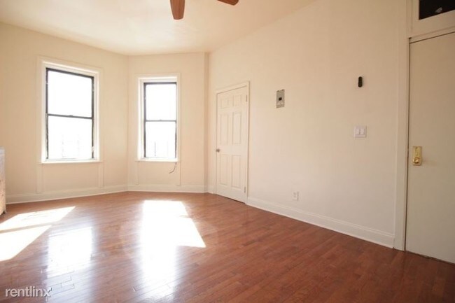 Building Photo - 4 br, 2 bath Apartment - 851 Putnam Ave