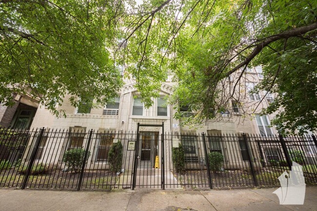 Foto del edificio - 1850 N Humboldt Blvd