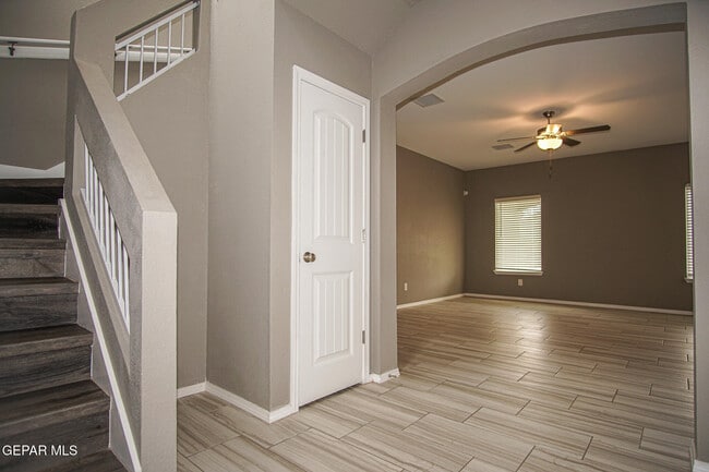 Building Photo - 1077 Indigo Sky St