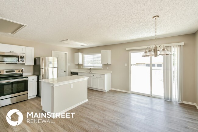 Building Photo - 6503 Beech Trail Dr