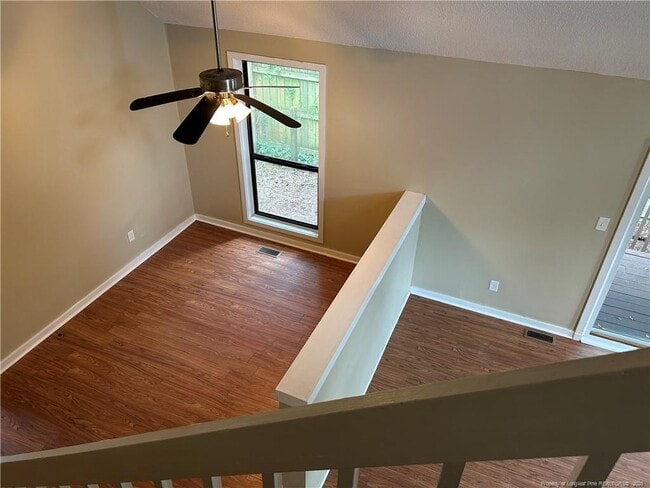 Foto del edificio - 5729 Waterwood Dr