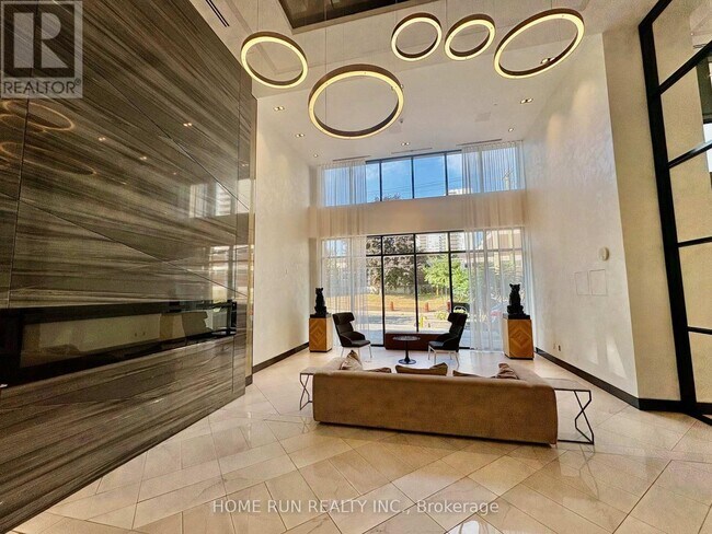 Photo du bâtiment - 255 Bay St