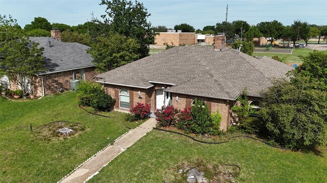 Foto del edificio - 613 Palomar Ln