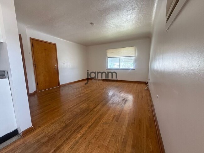 Building Photo - 4201 Rocky River Dr