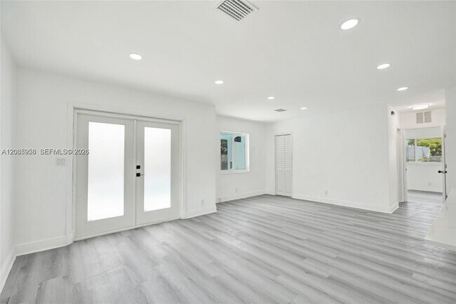 Building Photo - 2343 NW 28th St