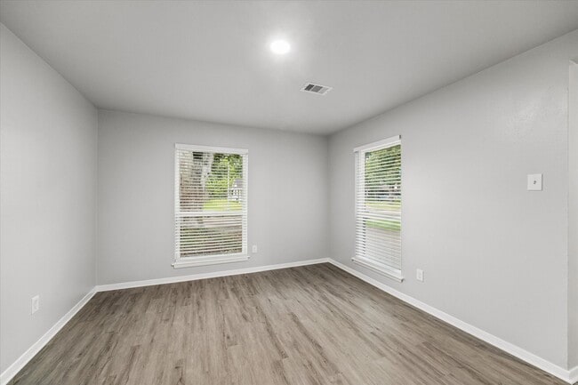 Foto del edificio - 4114 Hill Oak Dr