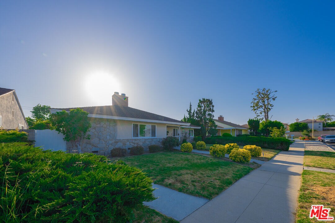 Building Photo - 9007 Monogram Ave