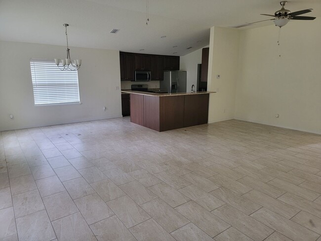 Building Photo - Gorgeous 2/2/2 + Den in Heritage Oaks!!!