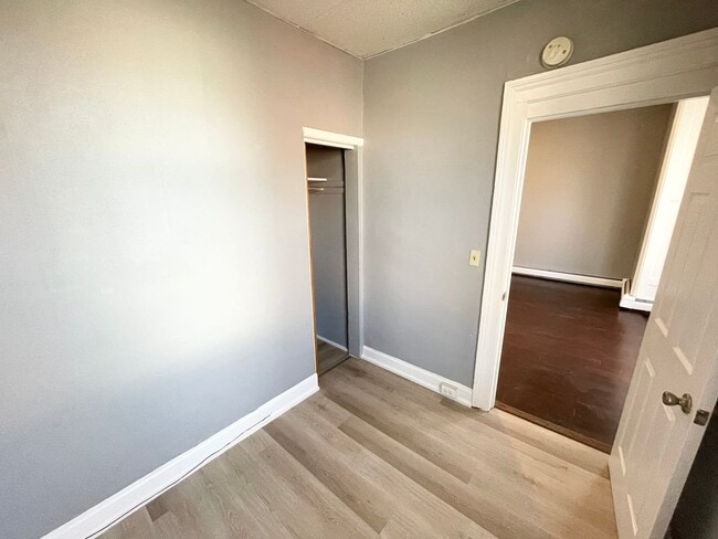 Building Photo - 640 3rd Ave