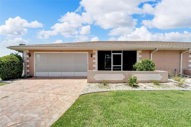 Building Photo - 1010 Yellowbird Pl