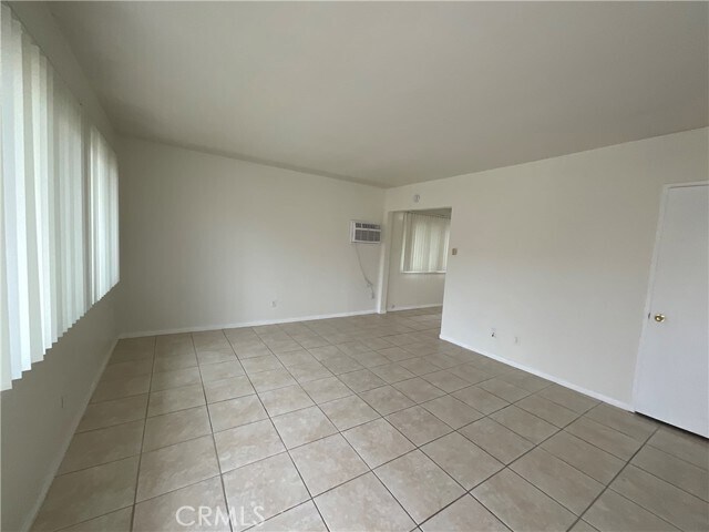 Foto del edificio - 8644 Watson St