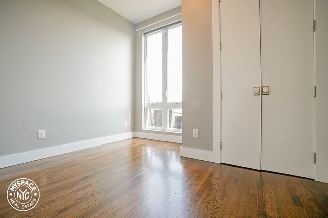 Building Photo - 276 Nostrand Ave.