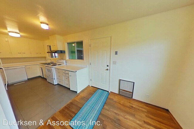 Building Photo - 3 br, 1.5 bath House - 1120 SW Timian Street