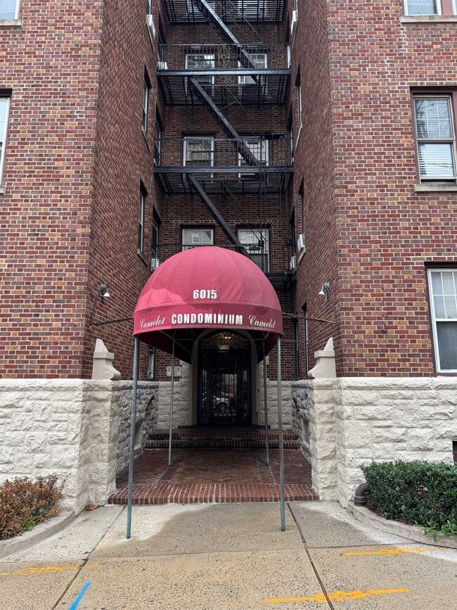 Building Photo - 6015 JFK Blvd E