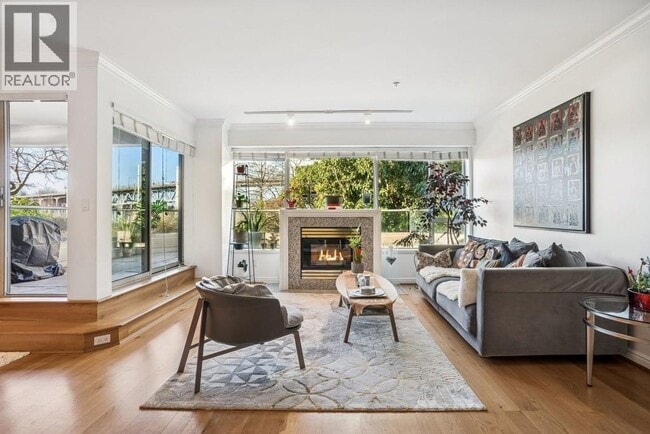 Building Photo - 1600 Hornby St