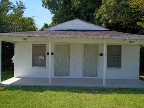 Building Photo - 1480 4th Ave