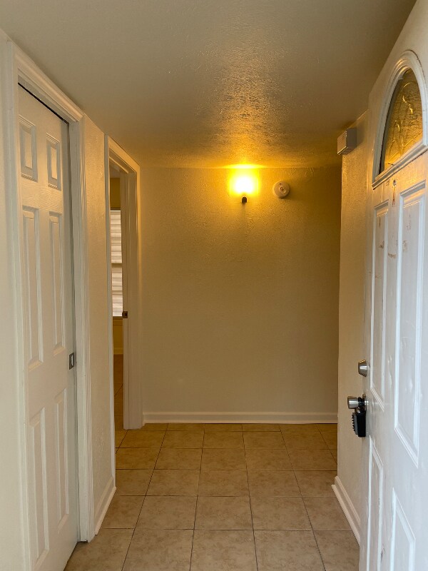 Building Photo - 1347 65th Dr