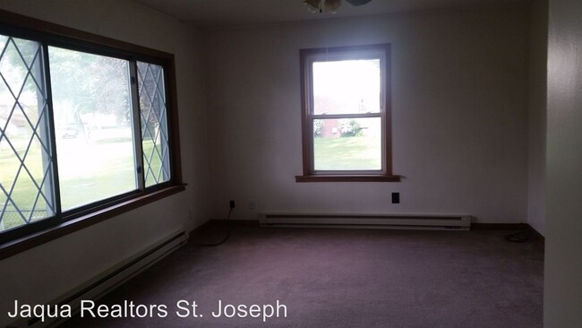 Building Photo - 2 br, 1 bath House - 5532 Paw Paw Lake Rd.