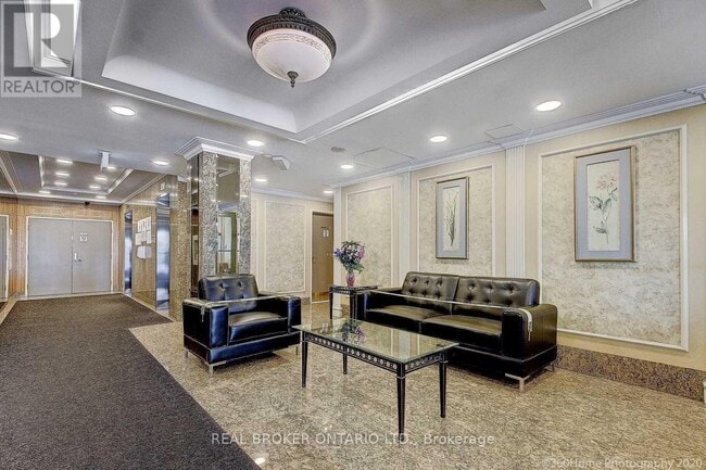 Building Photo - 135 Pond Dr