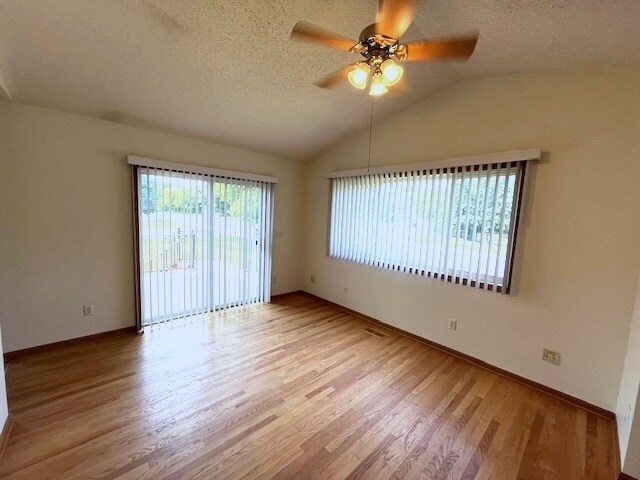 Foto del edificio - 6501 Bonner Ct S