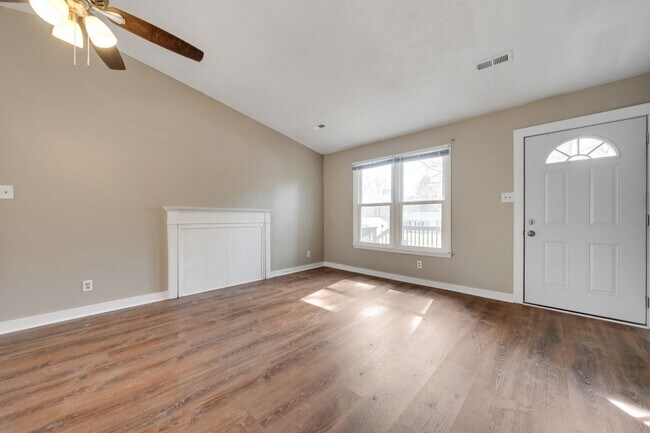 Building Photo - Newly Remodeled 3 Bedroom Ranch Near Downt...