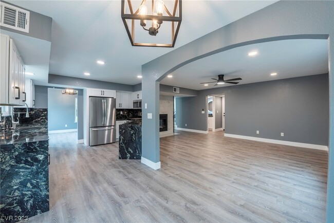 Building Photo - 3201 Ventana Hills Dr