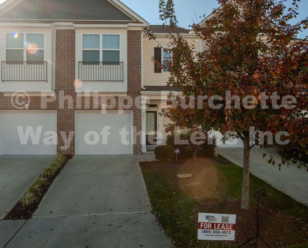 Primary Photo - $1,900 – 3 Bed / 3 Bath Townhouse in Durha...