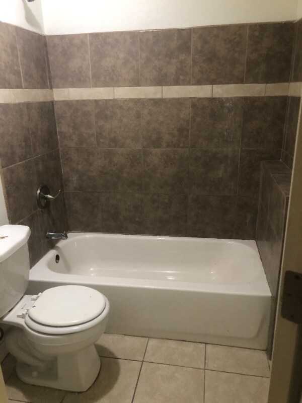 Foto del edificio - 10202 N 9th Ave