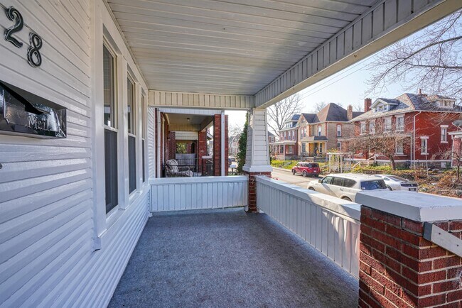 Foto del edificio - 28 S Warren Ave