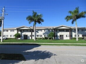 Building Photo - 4280 Woodside Dr