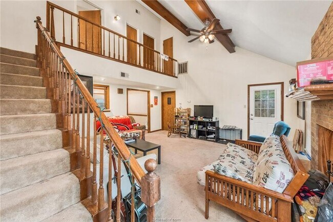 Foto del edificio - 1203 Hardwood Ln
