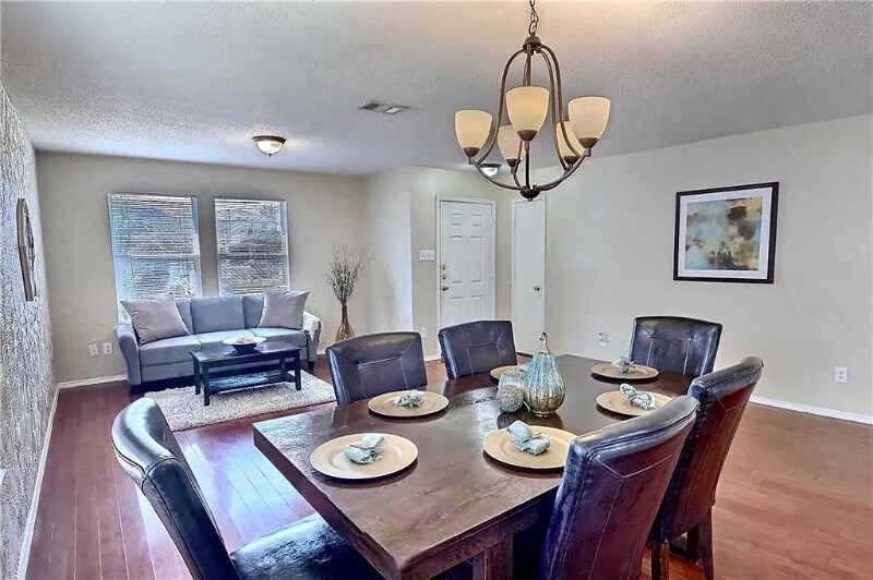 2407 Poinciana Pl, Dallas, TX 75212