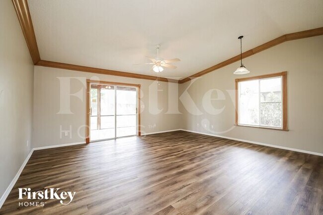 Foto del edificio - 17424 Kentucky Rd
