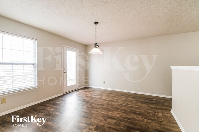 Building Photo - 12663 Republic Dr