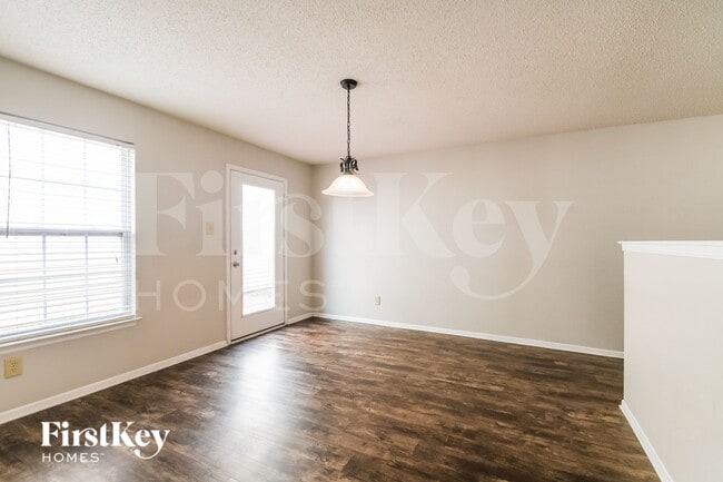 Foto del edificio - 12663 Republic Dr