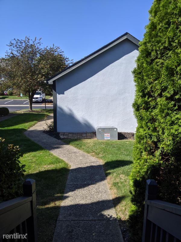 Building Photo - 7023 Dublin Village Dr