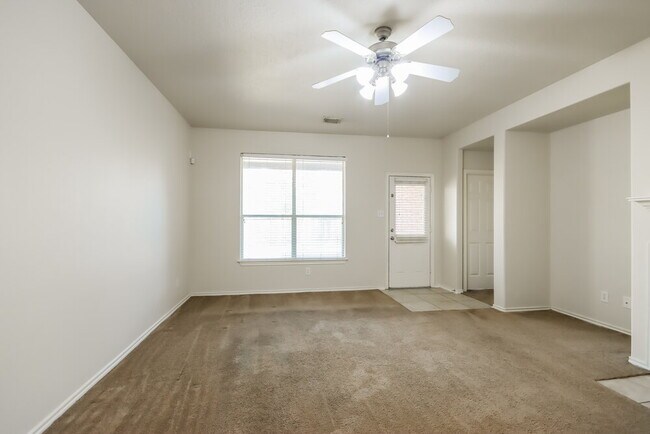 Foto del edificio - 26900 Armor Oaks Dr