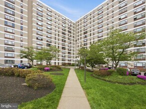 Building Photo - 4600 Duke St