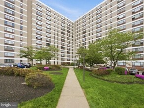 Building Photo - 4600 Duke St