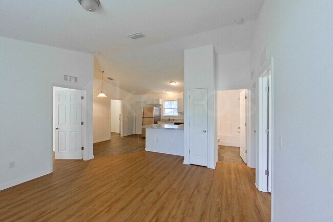 Foto del edificio - 539 Marion Oaks Pass