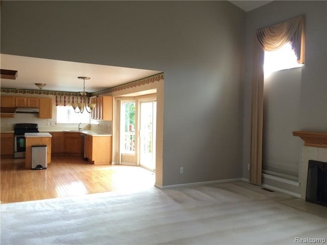 Building Photo - 2315 Boulder Ridge Blvd