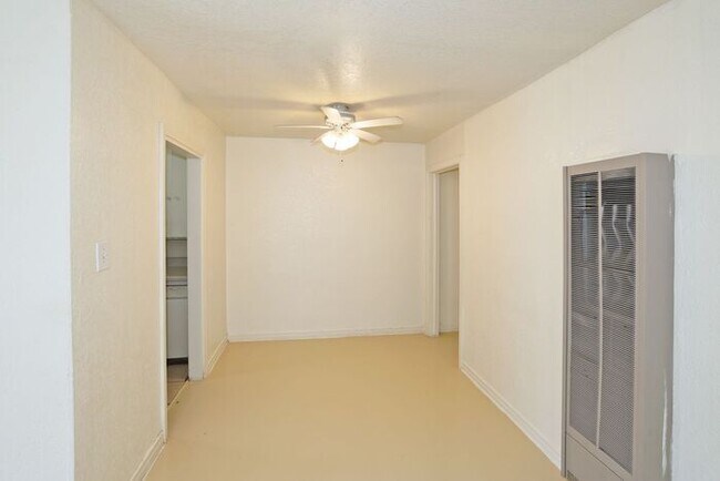 Foto del edificio - 1000 N Lake St