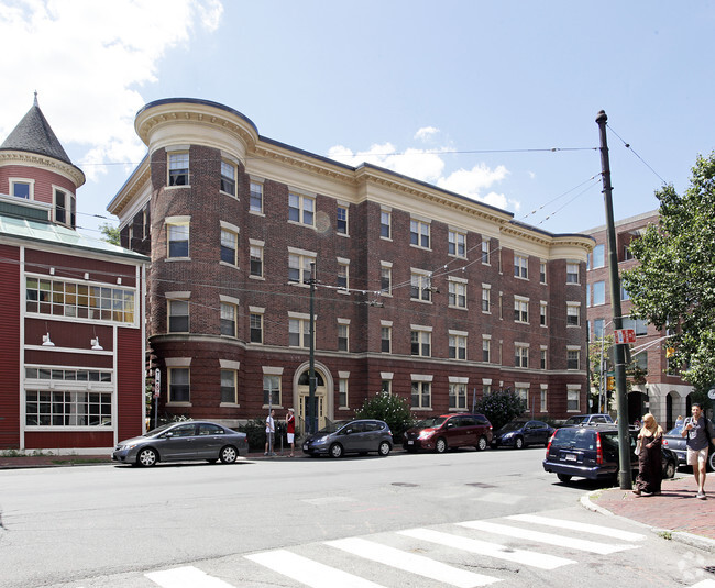 Building Photo - Chapman Arms