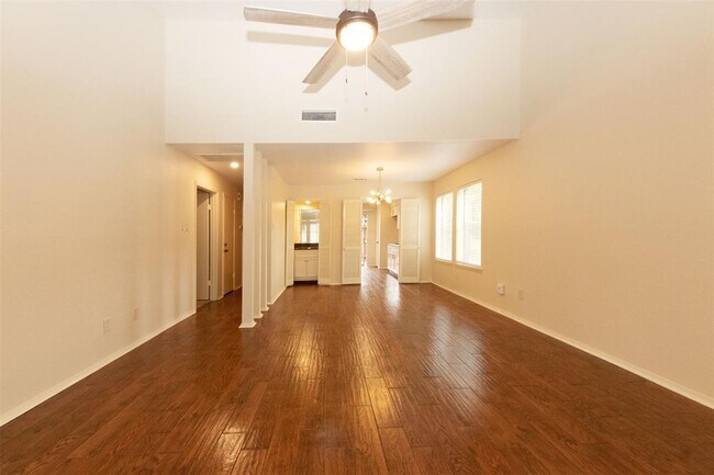 Building Photo - 7852 Green Lawn Dr