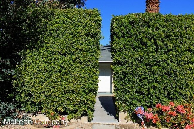 Foto del edificio - 810 E Sunny Dunes Rd