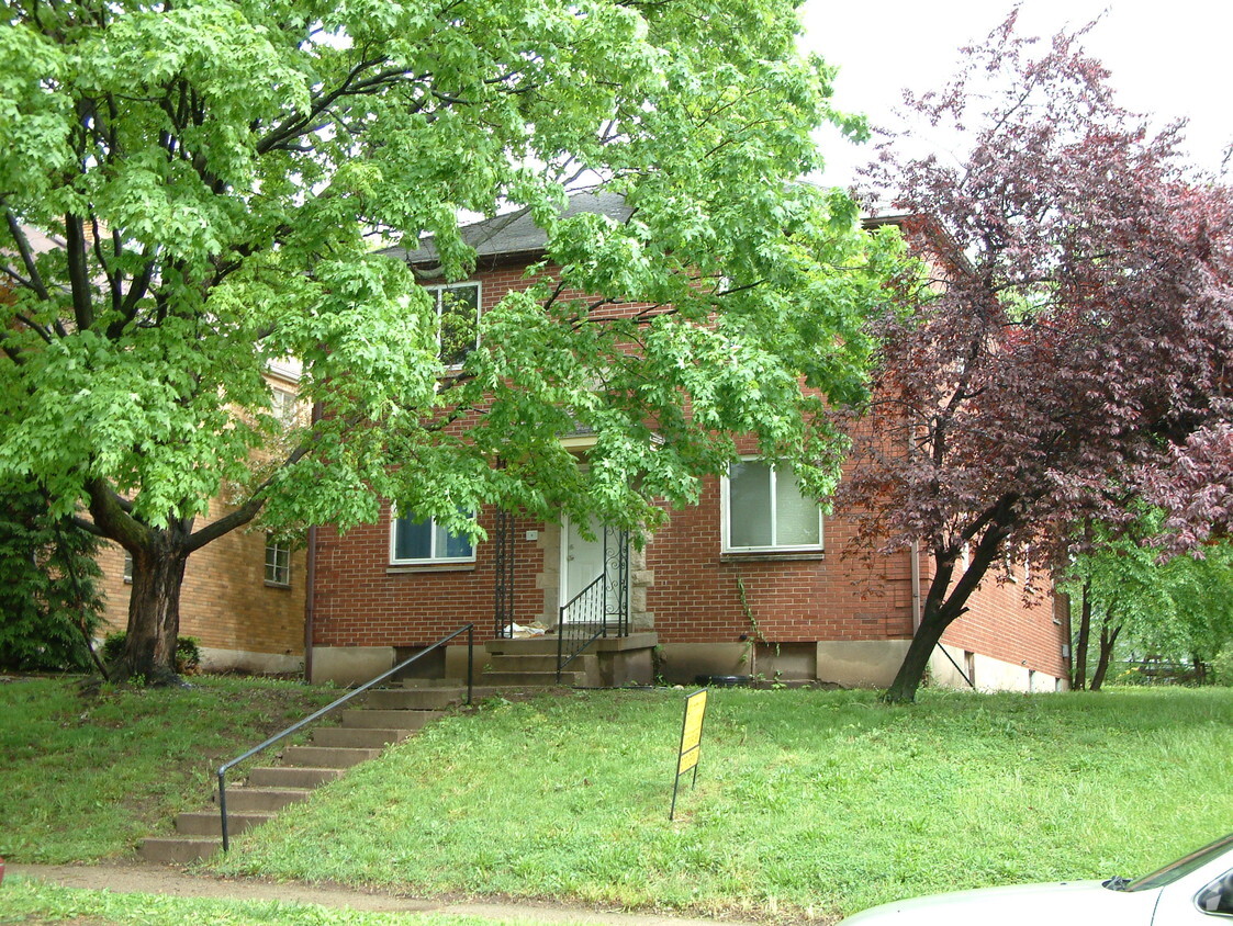Building Photo - 207 Ryburn Ave