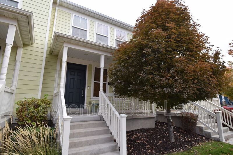 Primary Photo - 10533 S Oquirrh Lk Rd