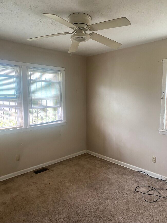 Building Photo - 6165 Timberland Dr