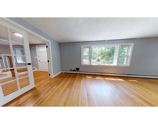 Building Photo - 52 Eldred St