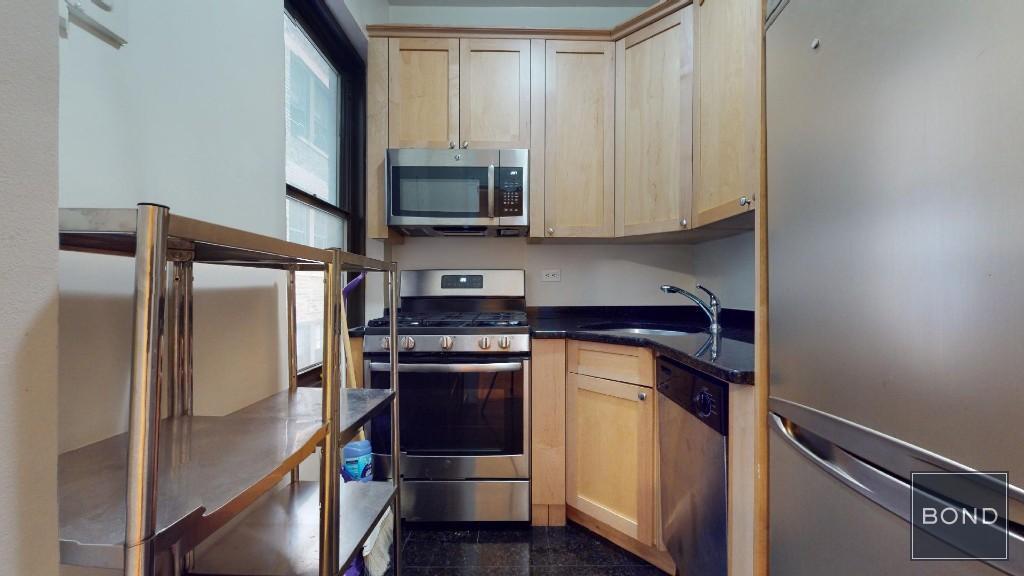 Primary Photo - 166 Second Avenue